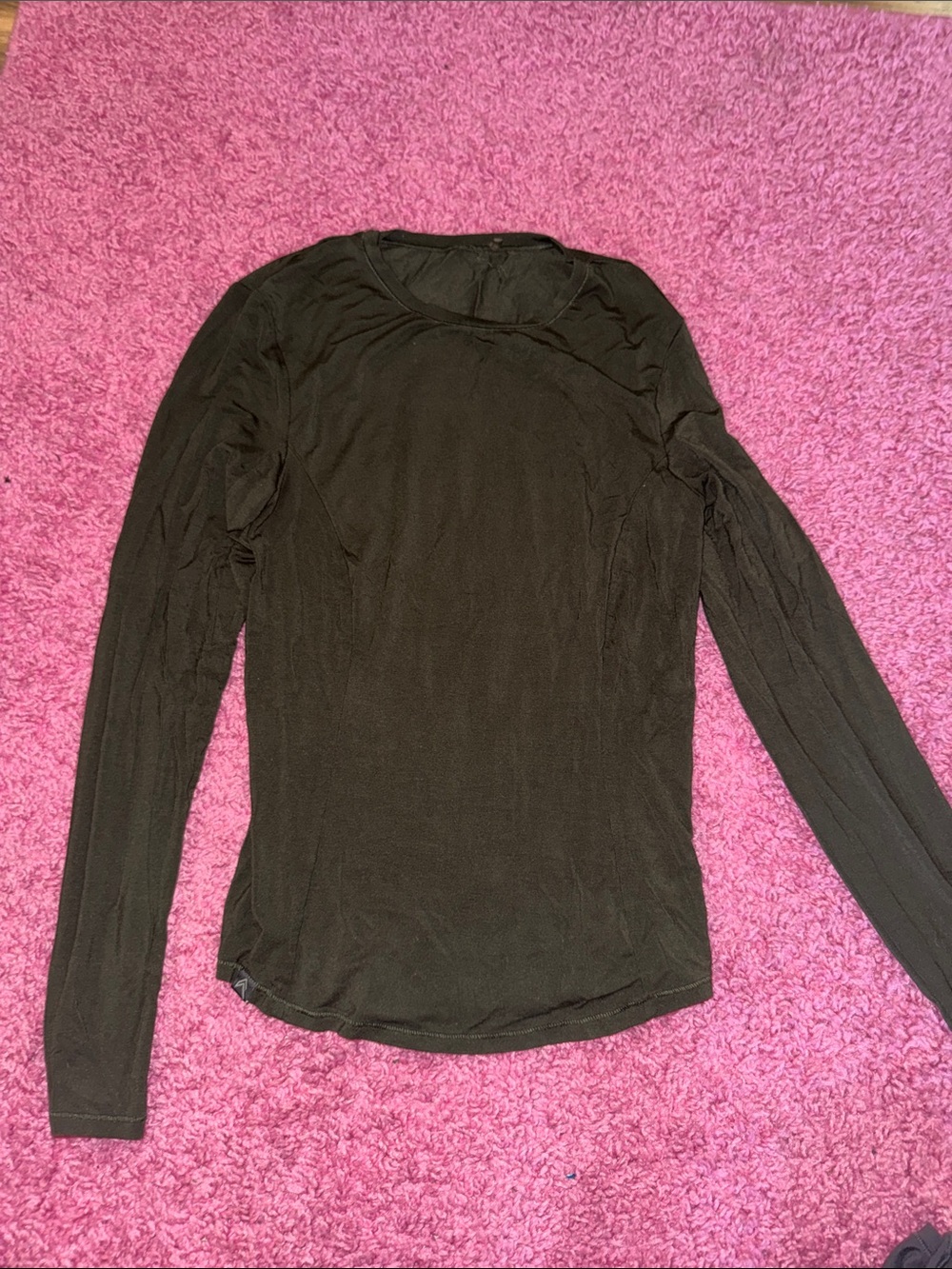 Everyday Long Sleeve Crewneck Top - Black
